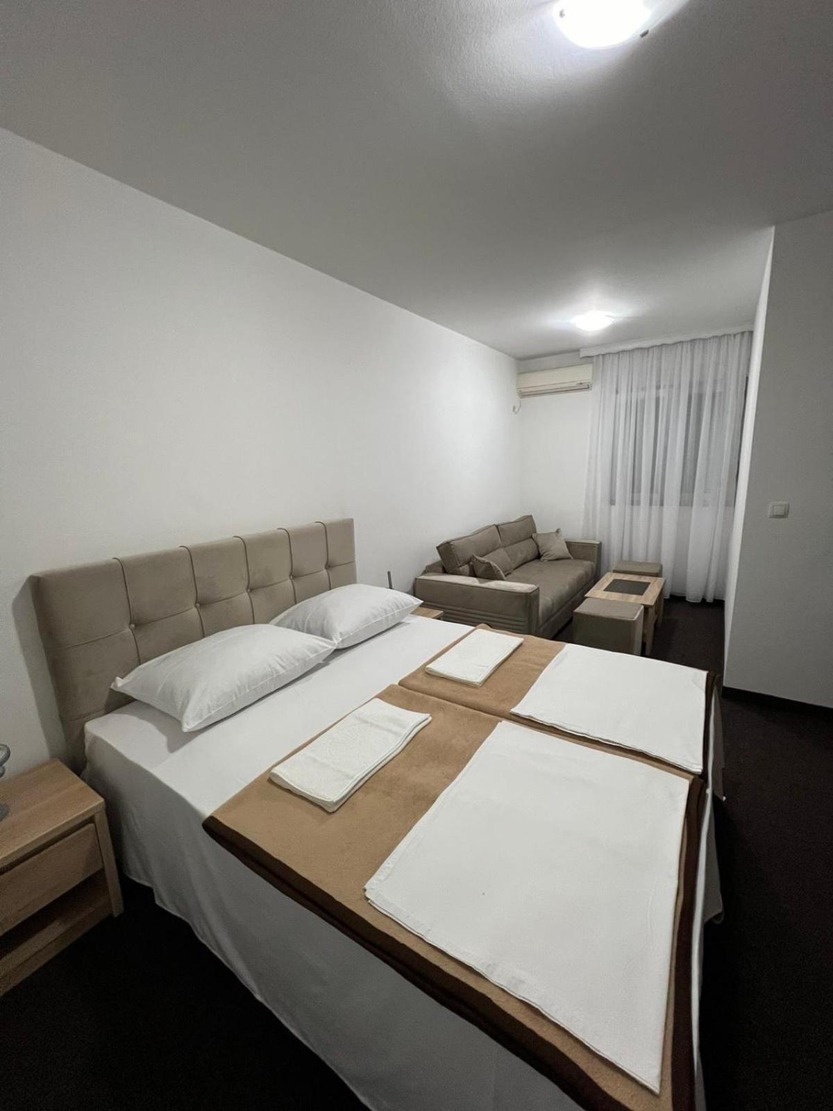 Motel Aura Mostar Extérieur photo