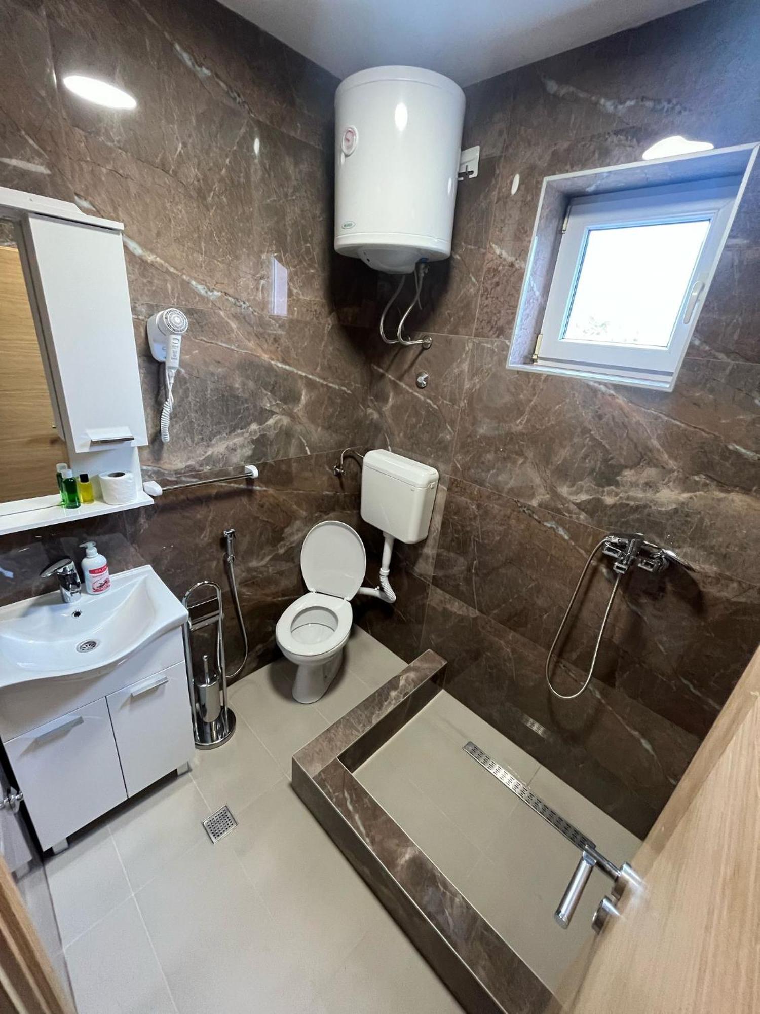 Motel Aura Mostar Extérieur photo