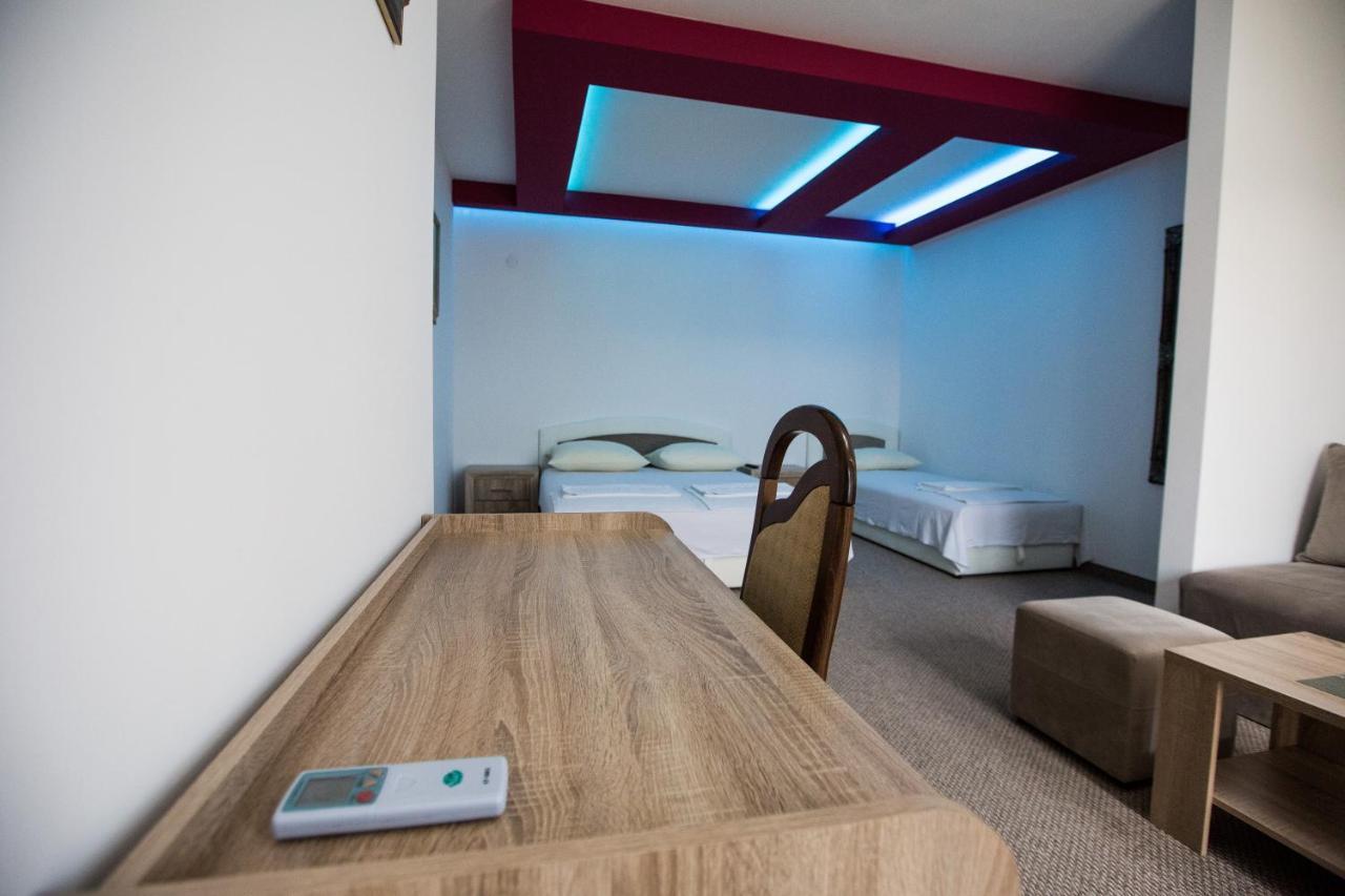 Motel Aura Mostar Extérieur photo