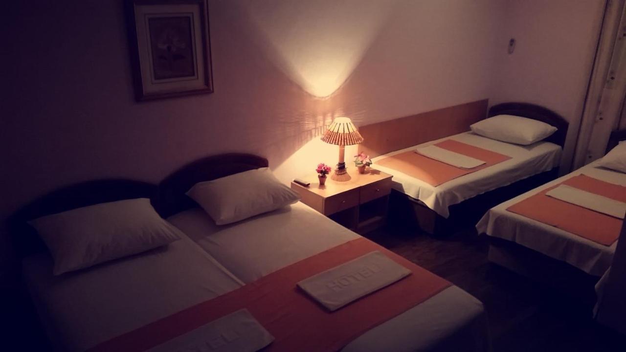 Motel Aura Mostar Extérieur photo